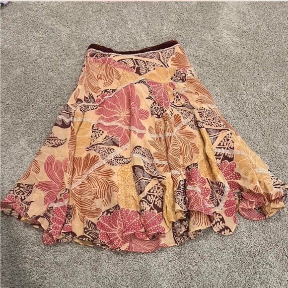 Anthropologie Dresses & Skirts - y2K Fei Anthropology boho floral velvet midi skirt